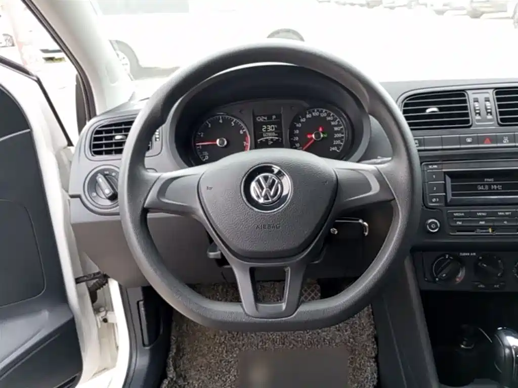 Volkswagen Polo 2019 — фото 11