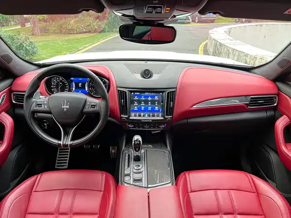 Maserati Levante 2016