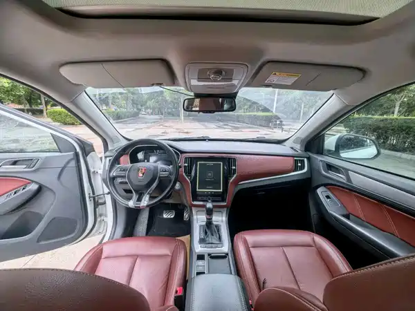 Roewe RX5 2016
