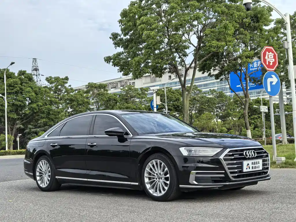 Audi A8 2019 — фото 3