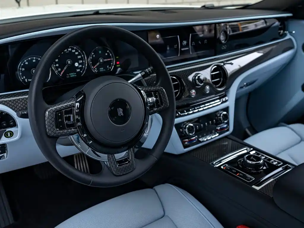 Rolls-Royce Ghost 2023 — фото 11