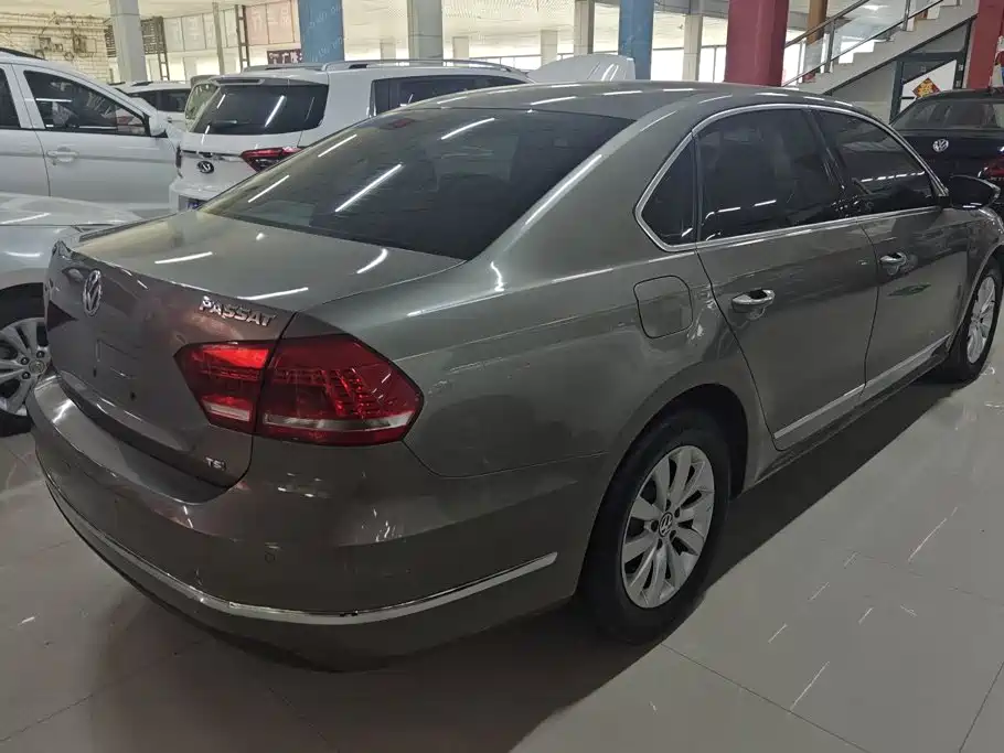 Volkswagen Passat 2013