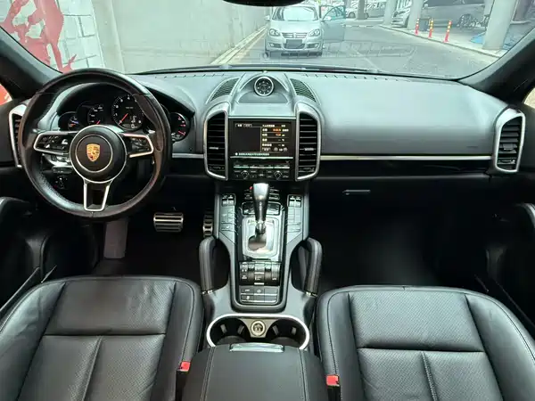 Porsche Cayenne 2016