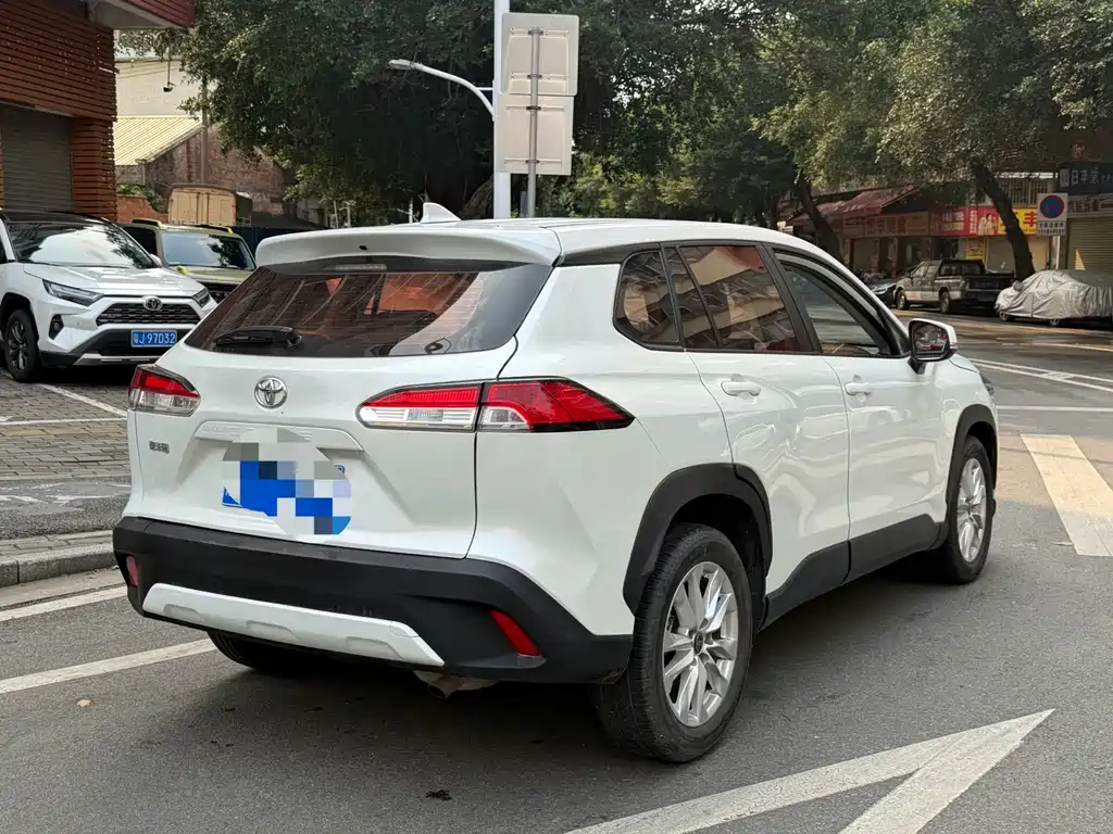 Toyota Corolla Cross 2023 — фото 6