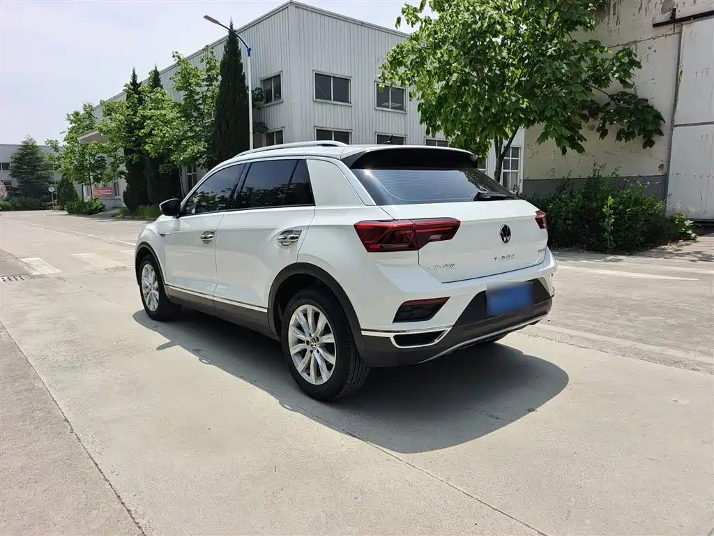 Volkswagen T-Roc 2021 — фото 9