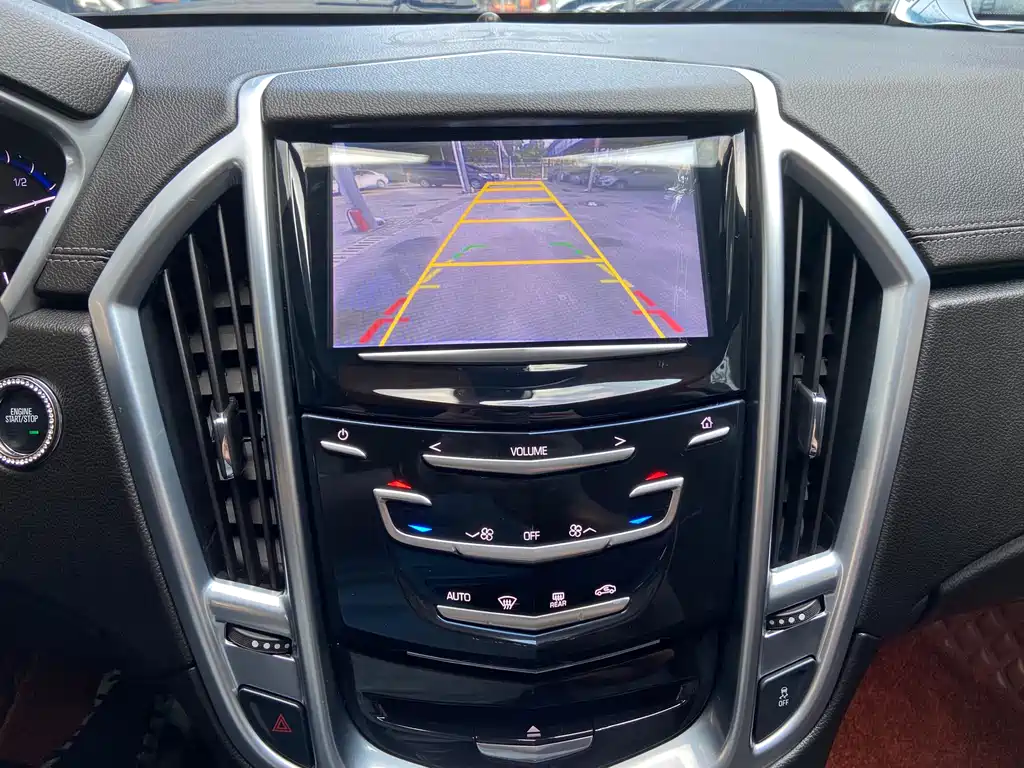 Cadillac SRX 2014 — фото 10