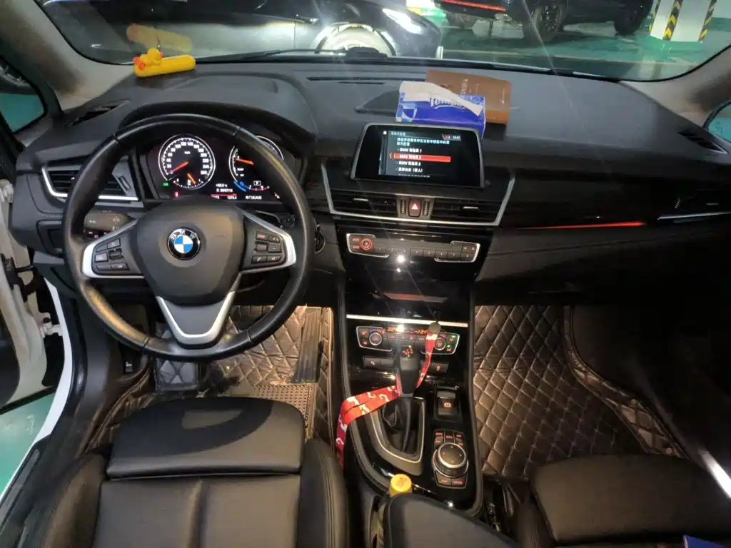 BMW 2 Series Station Wagon 2018 — фото 13