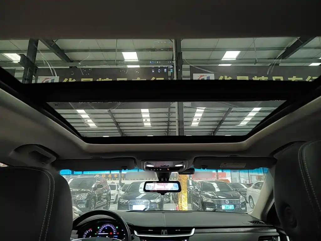 Cadillac XTS 2019 — фото 14