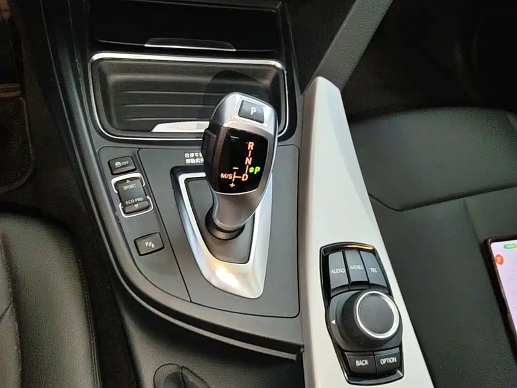 BMW 3 Series 2015 — фото 14
