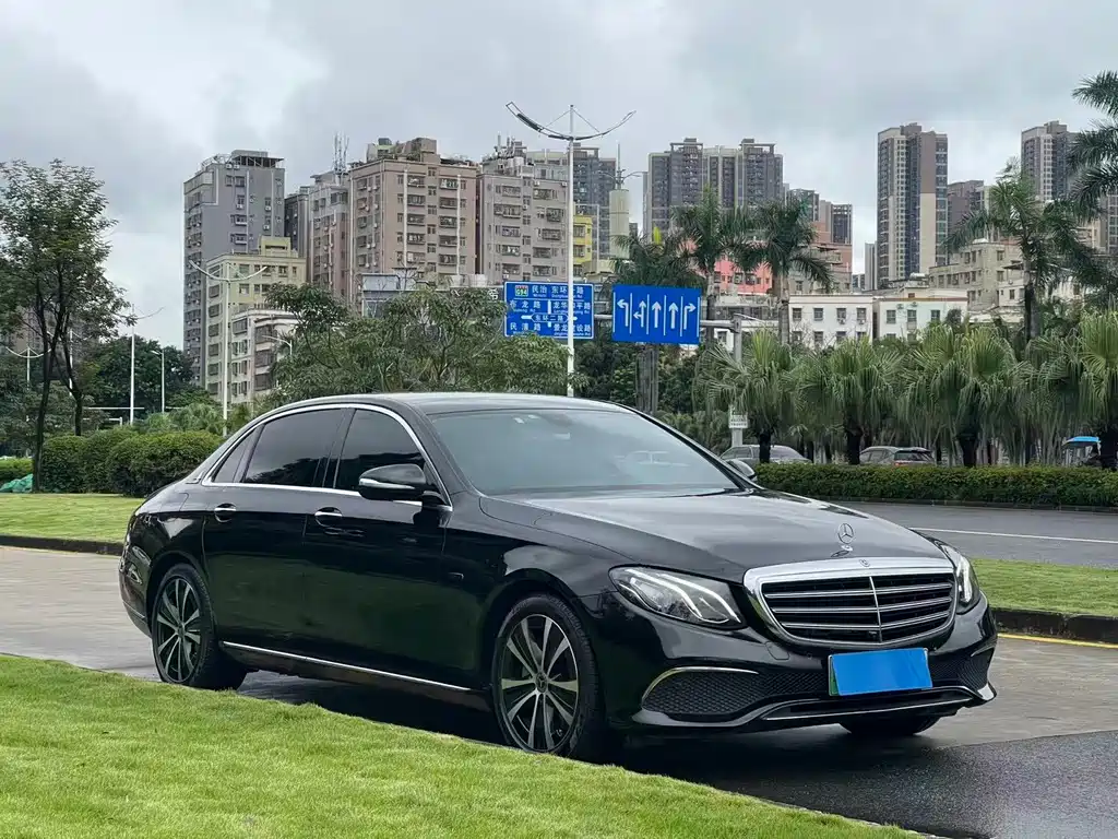 Mercedes-Benz E-Class New Energy 2020 — фото 3