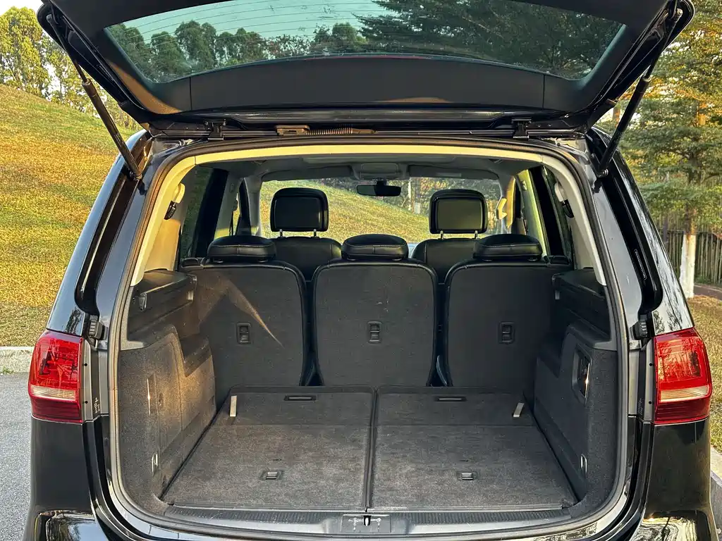 Volkswagen Sharan 2017 — фото 18