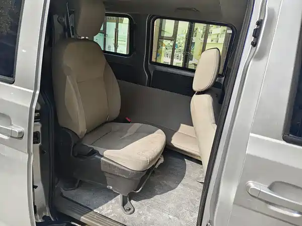Wuling Rongguang V 2020