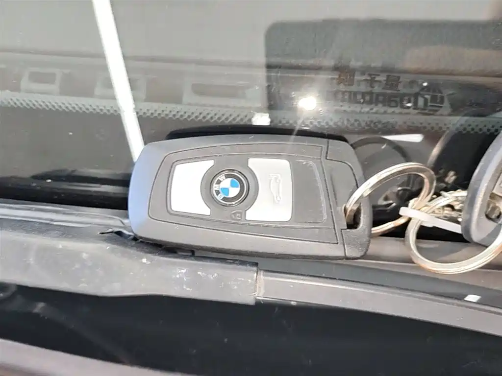 BMW 3 Series 2015 — фото 9