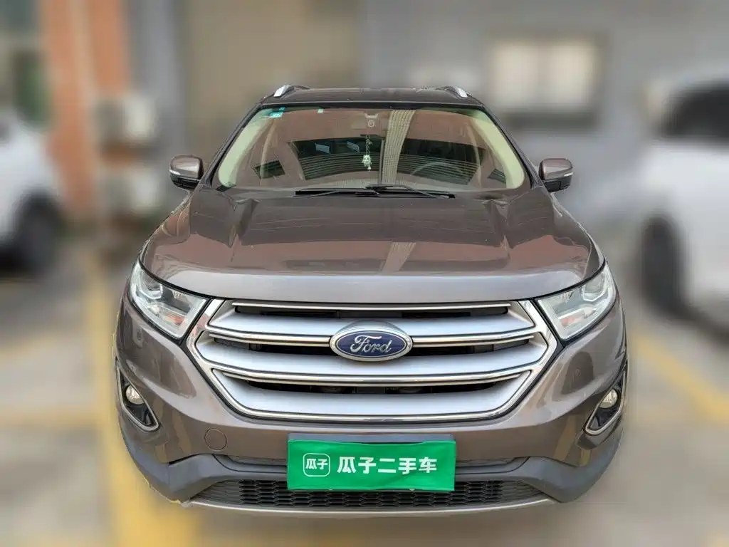 Ford Edge 2017 — фото 24