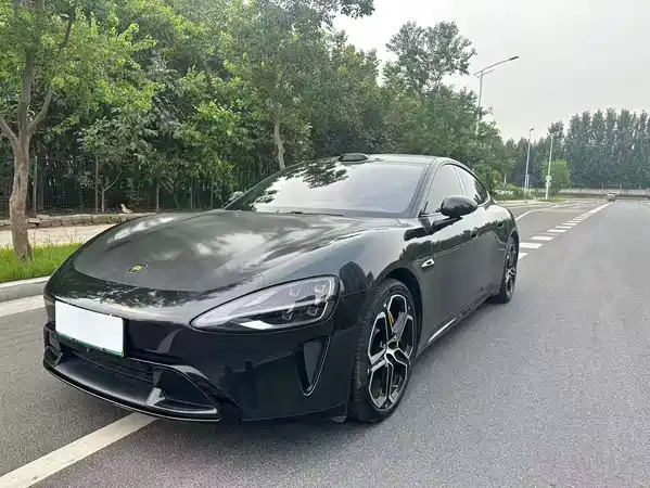 Xiaomi SU7 2025