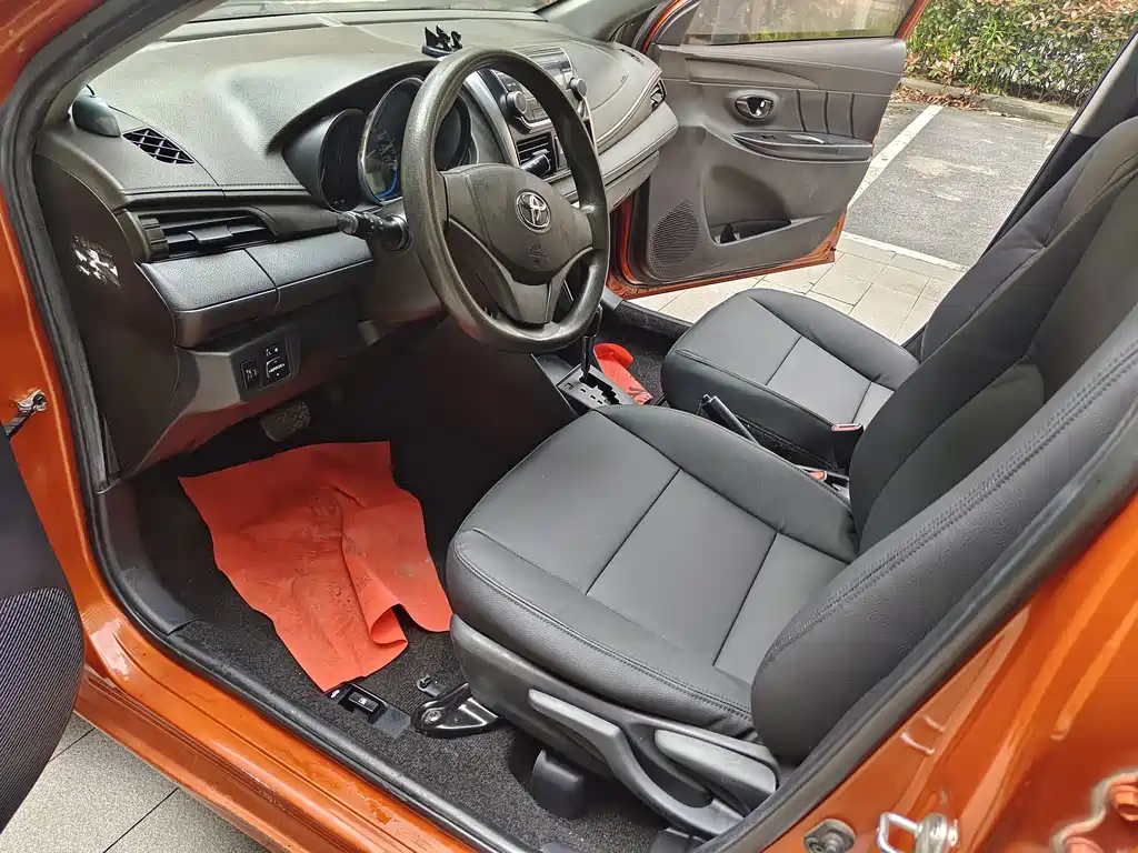 Toyota Vios 2015 — фото 10