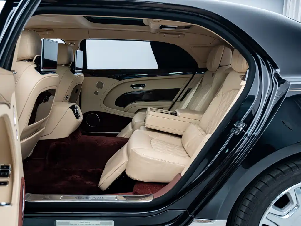 Bentley Mulsanne 2018 — фото 12