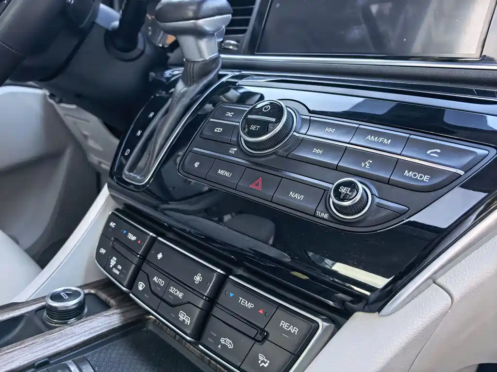 GAC Motor Trumpchi M8 2018 — фото 13