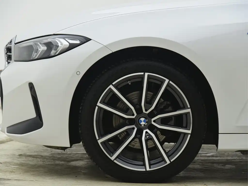 BMW 3 Series 2024