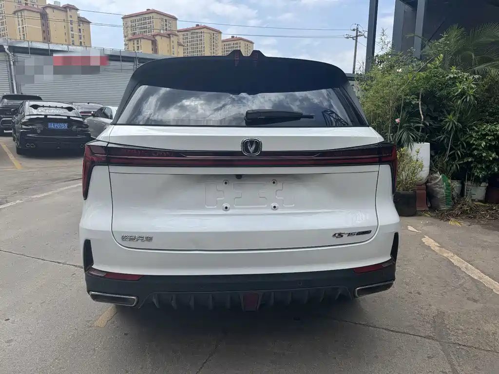 Changan CS75PLUS 2022 — фото 10