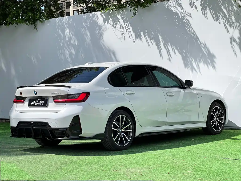 BMW 3 Series 2023
