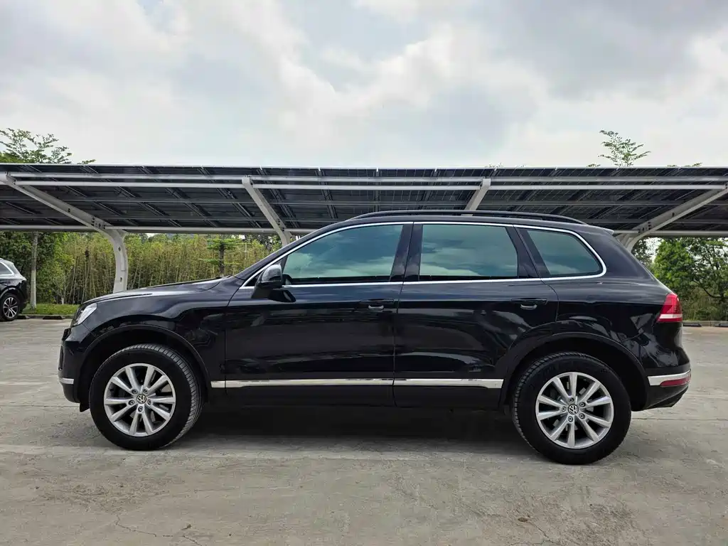 Volkswagen Touareg 2017 — фото 8