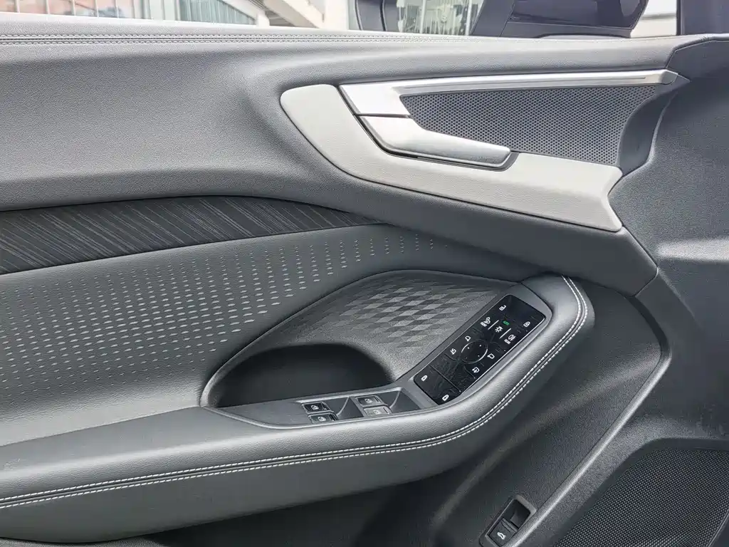 Audi A5L 2025 — фото 10