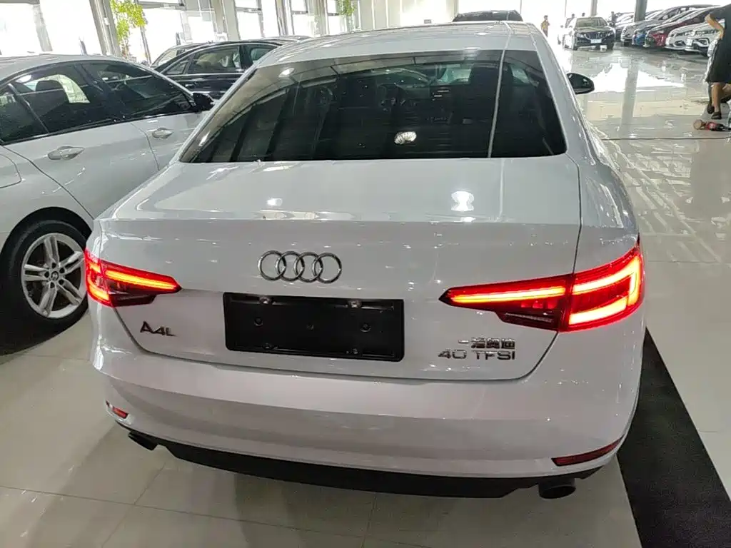 Audi A4L 2017