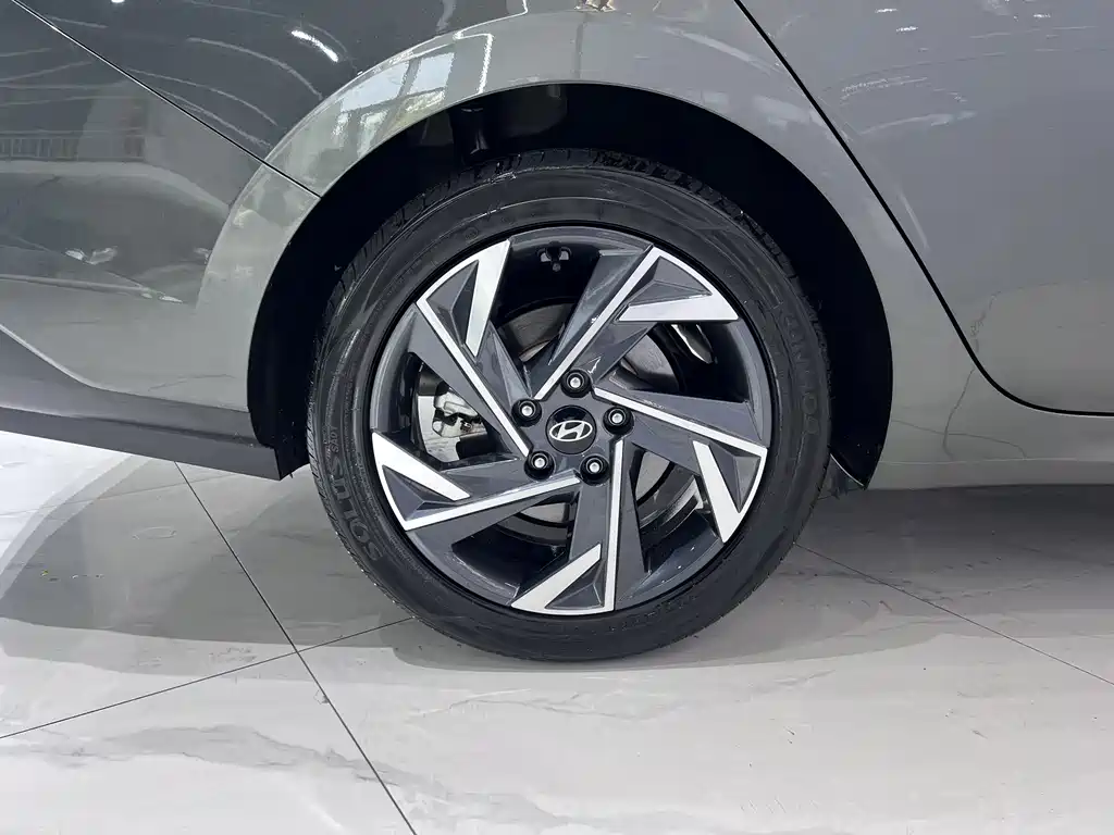 Hyundai Elantra 2024 — фото 19