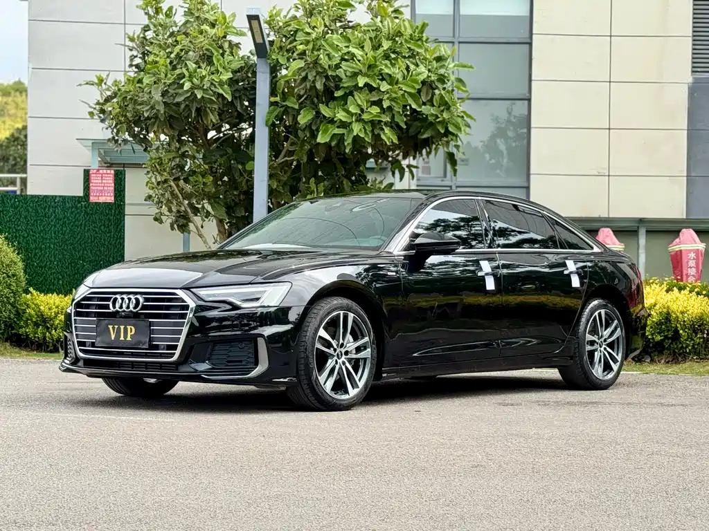 Audi A6L 2022 — фото 1