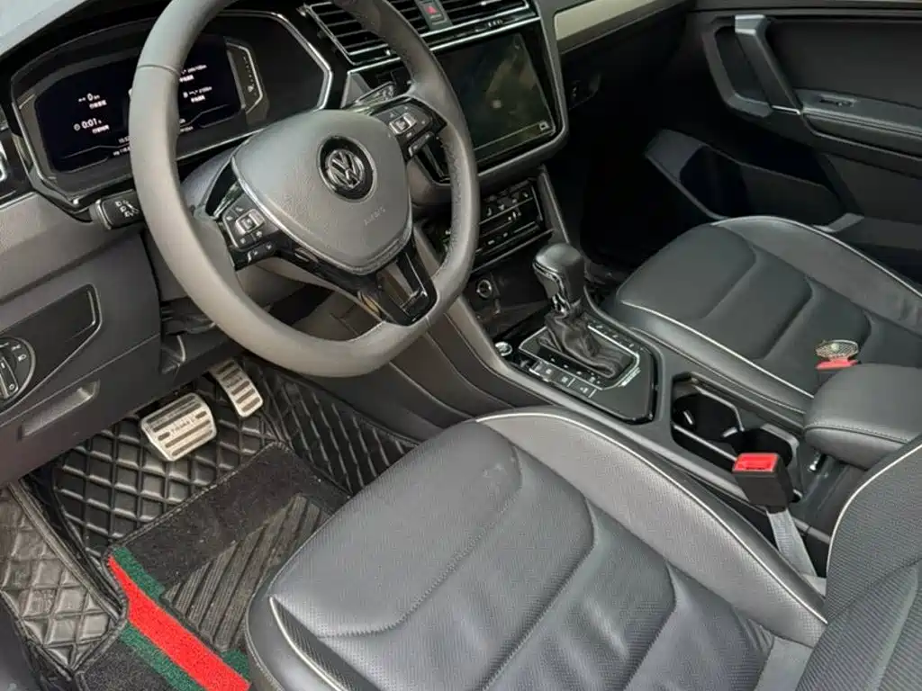 Volkswagen Tiguan L Plug-In Hybrid 2020 — фото 7