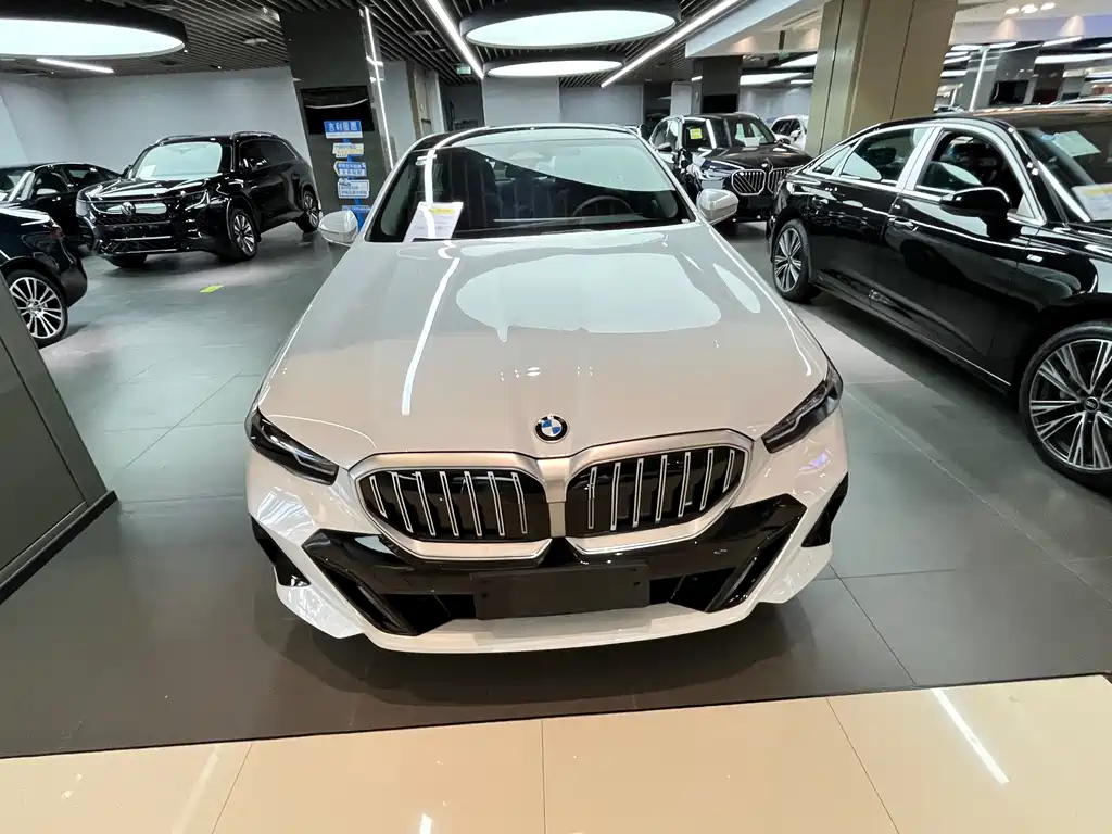 BMW 5 Series 2026
