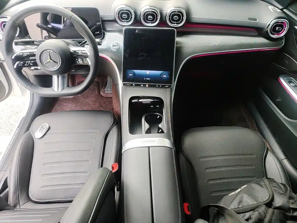 Mercedes-Benz C-Class 2025 — фото 10