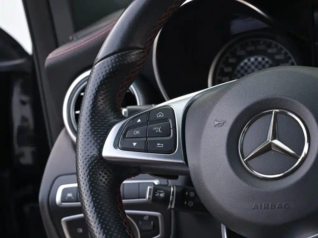 Mercedes-Benz GLC AMG 2019 — фото 12