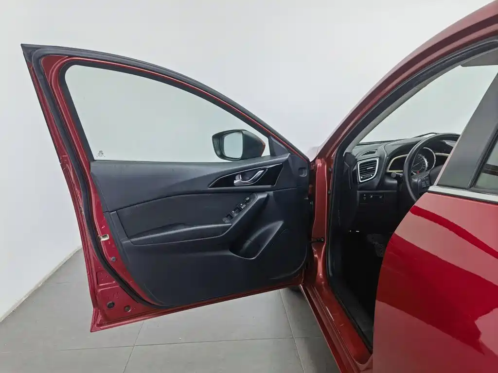 Mazda 3 Axela 2015 — фото 8