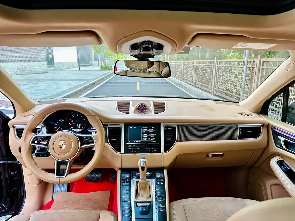 Porsche Macan 2016 — фото 12