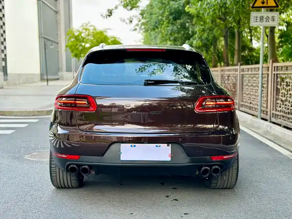 Porsche Macan 2016