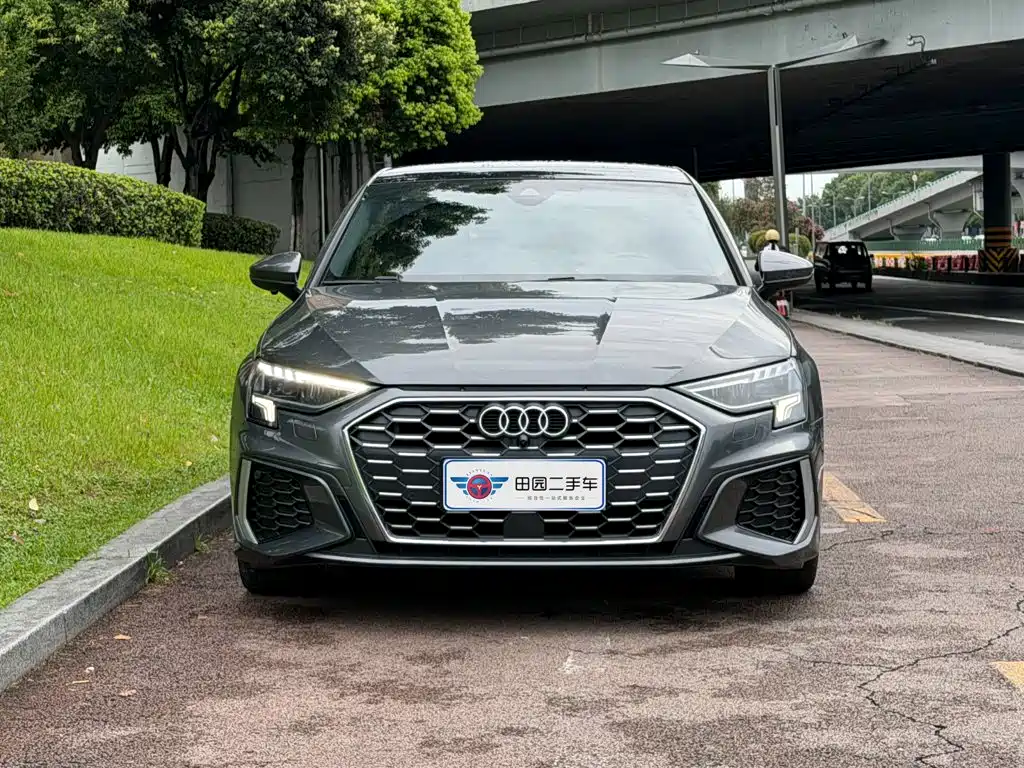Audi A3 2022 — фото 2