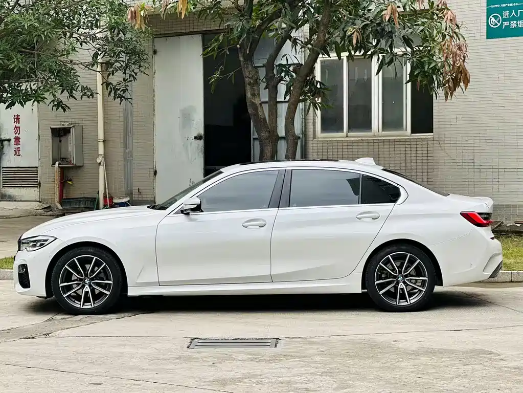 BMW 3 Series 2022