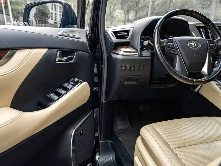 Toyota Alphard 2019 — фото 10