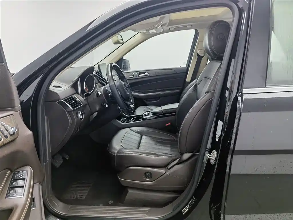 Mercedes-Benz GLE 2017 — фото 10