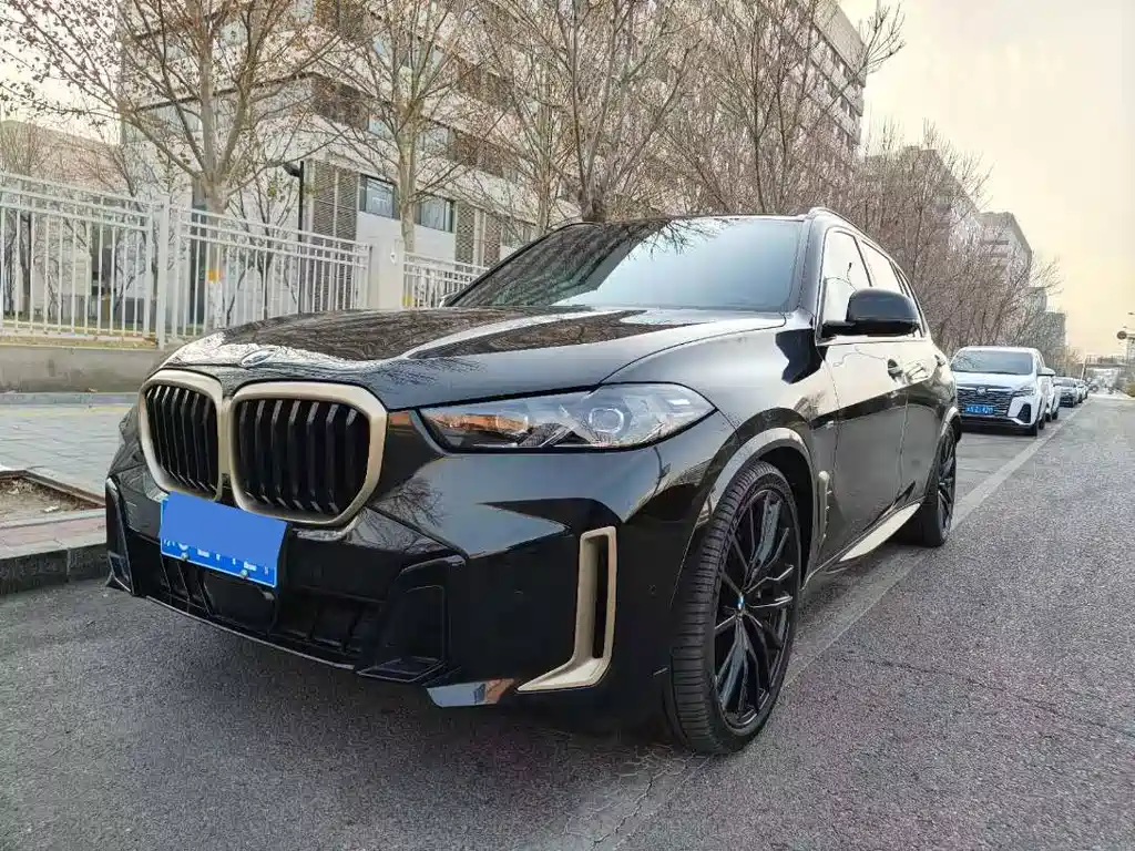 BMW X5 2025 — фото 1