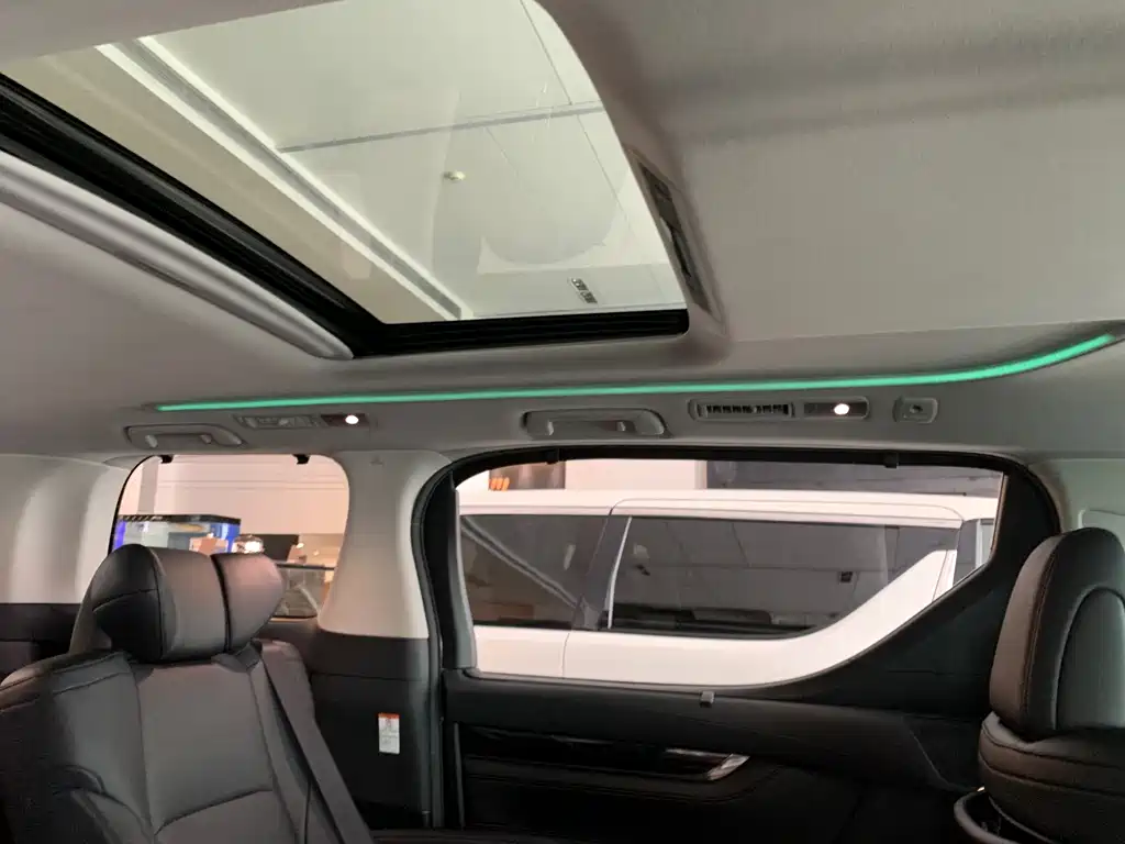 Toyota Alphard 2019 — фото 15