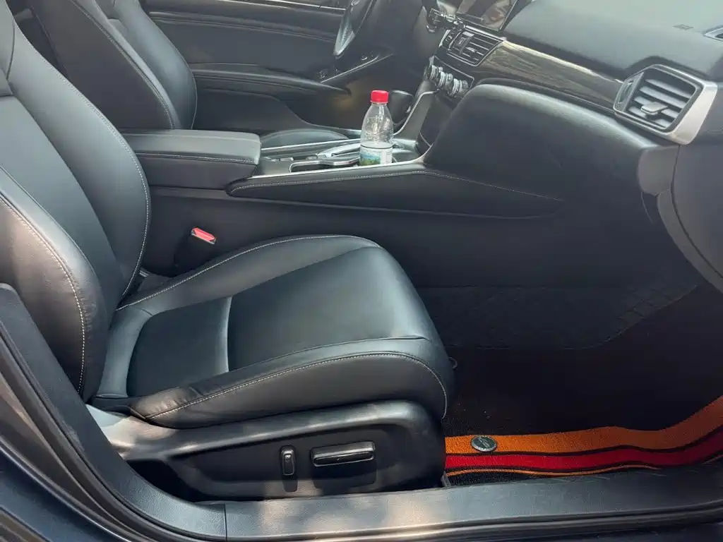Honda Accord 2022 — фото 13