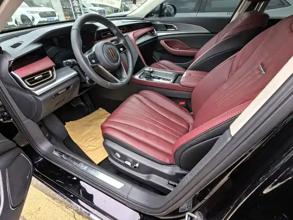 Hongqi H5 2025