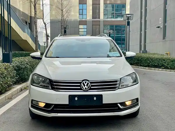 Volkswagen Magotan 2012