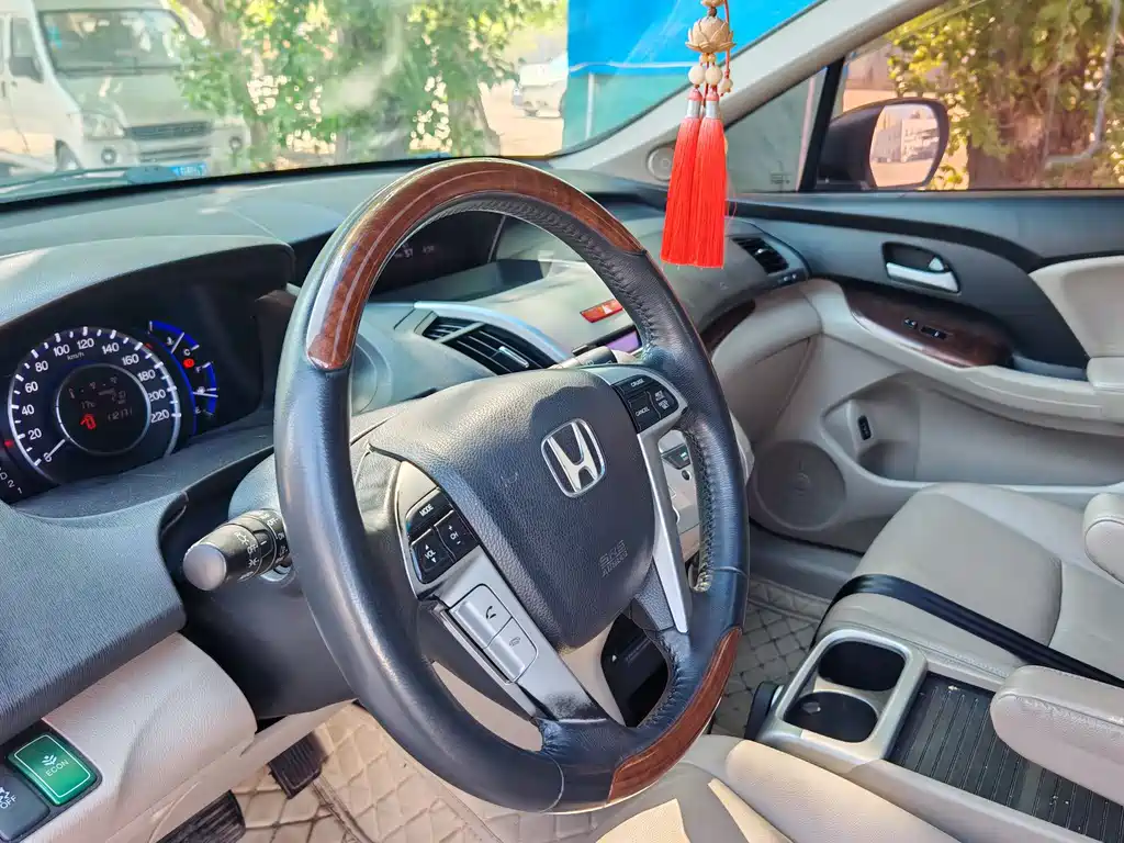 Honda Odyssey 2015 — фото 11