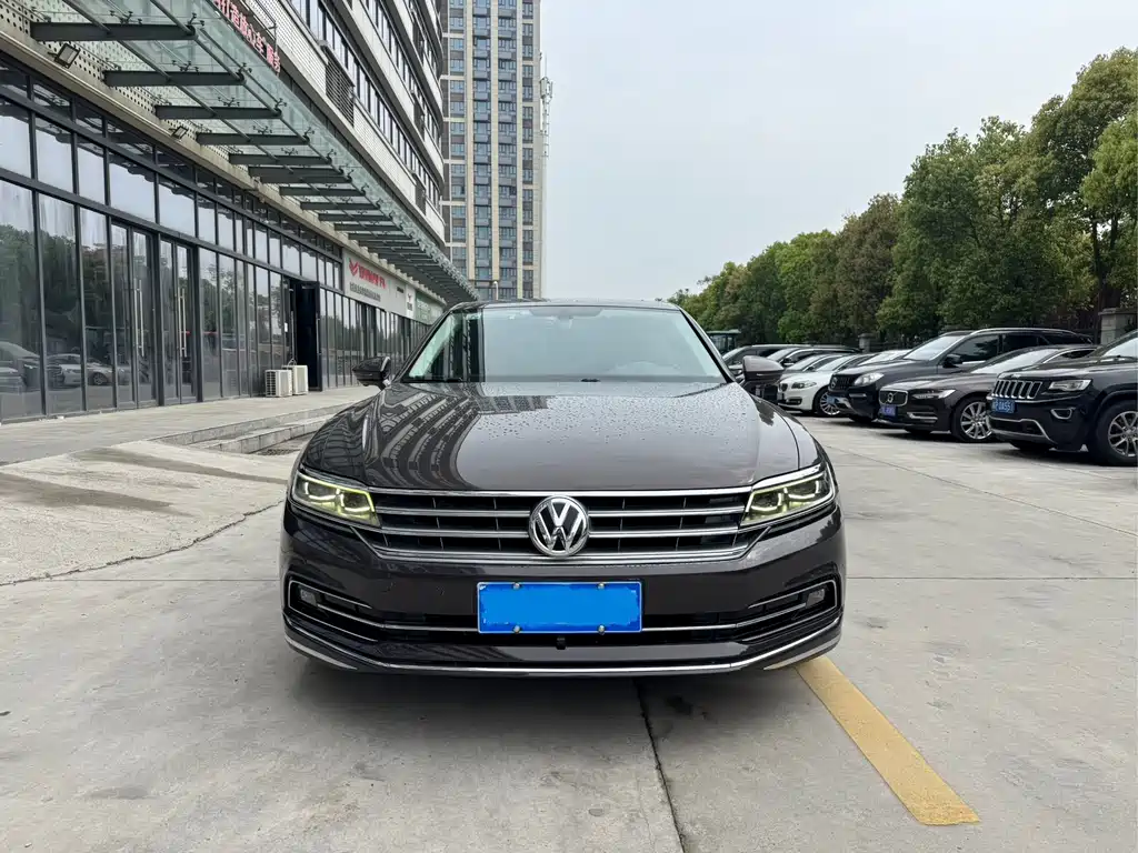 Volkswagen Phideon 2018 — фото 2
