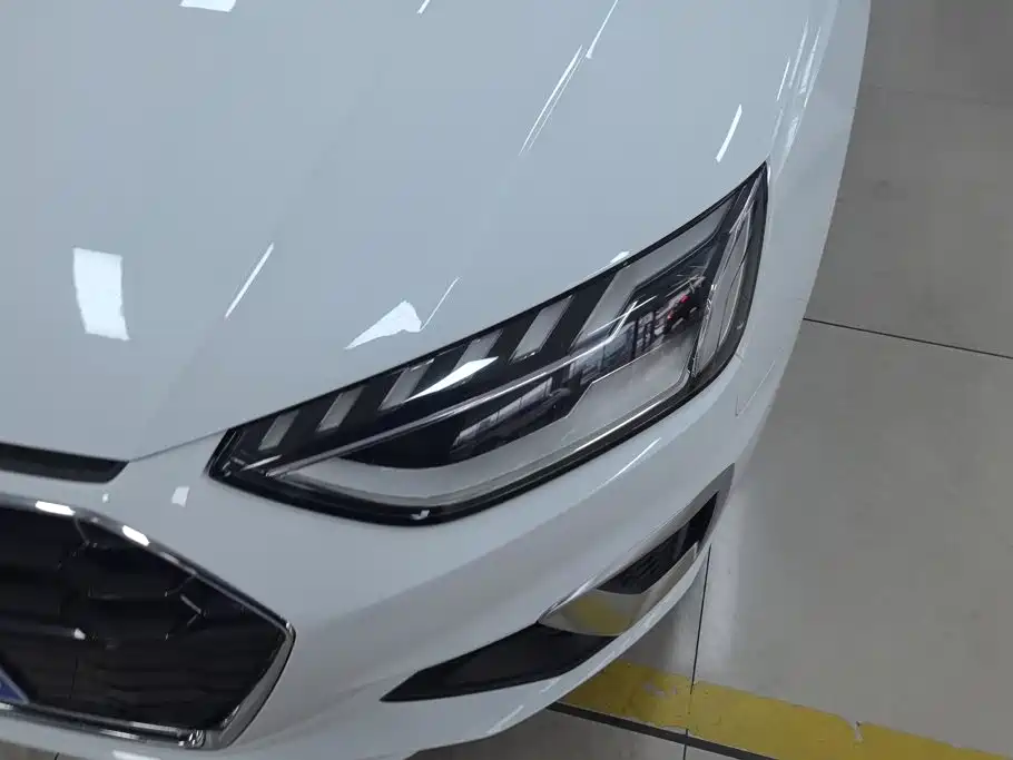 Audi A4L 2021