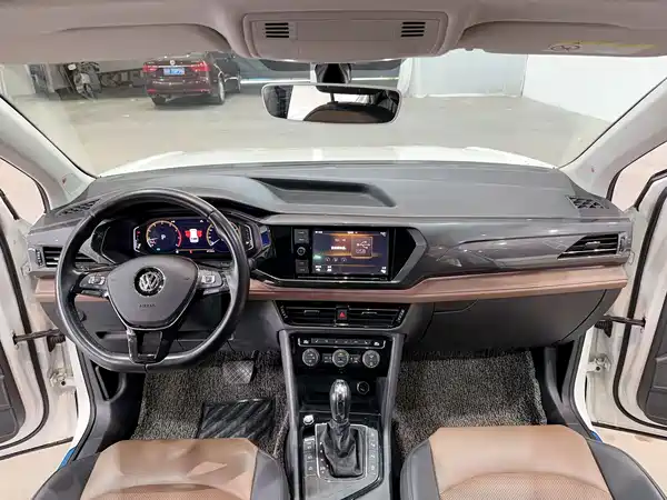 Volkswagen Tharu 2019